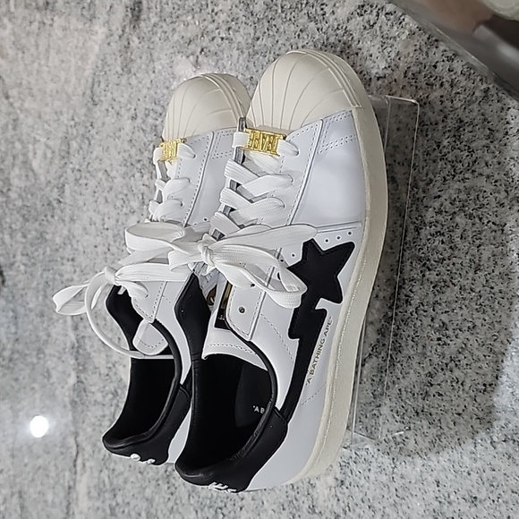 Adidas superstar Bape white and black with gold accent size 5½ boys or 7½ womens - Picture 1 of 4